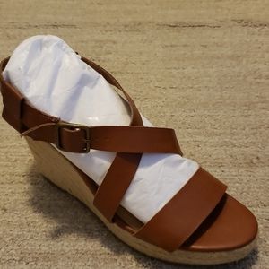 GAP wedged sandals